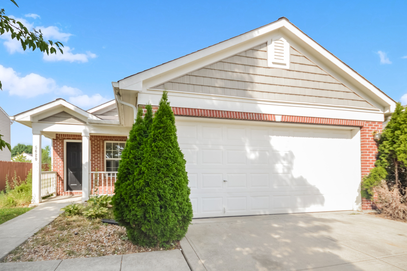 5620 Sweet River Dr Indianapolis, IN 46221